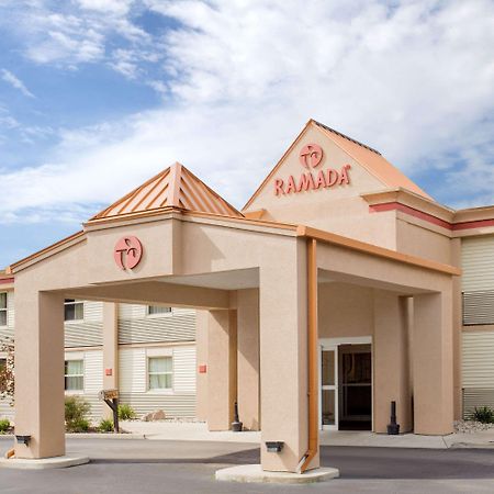 Ramada By Wyndham Angola/Fremont Area Exterior foto