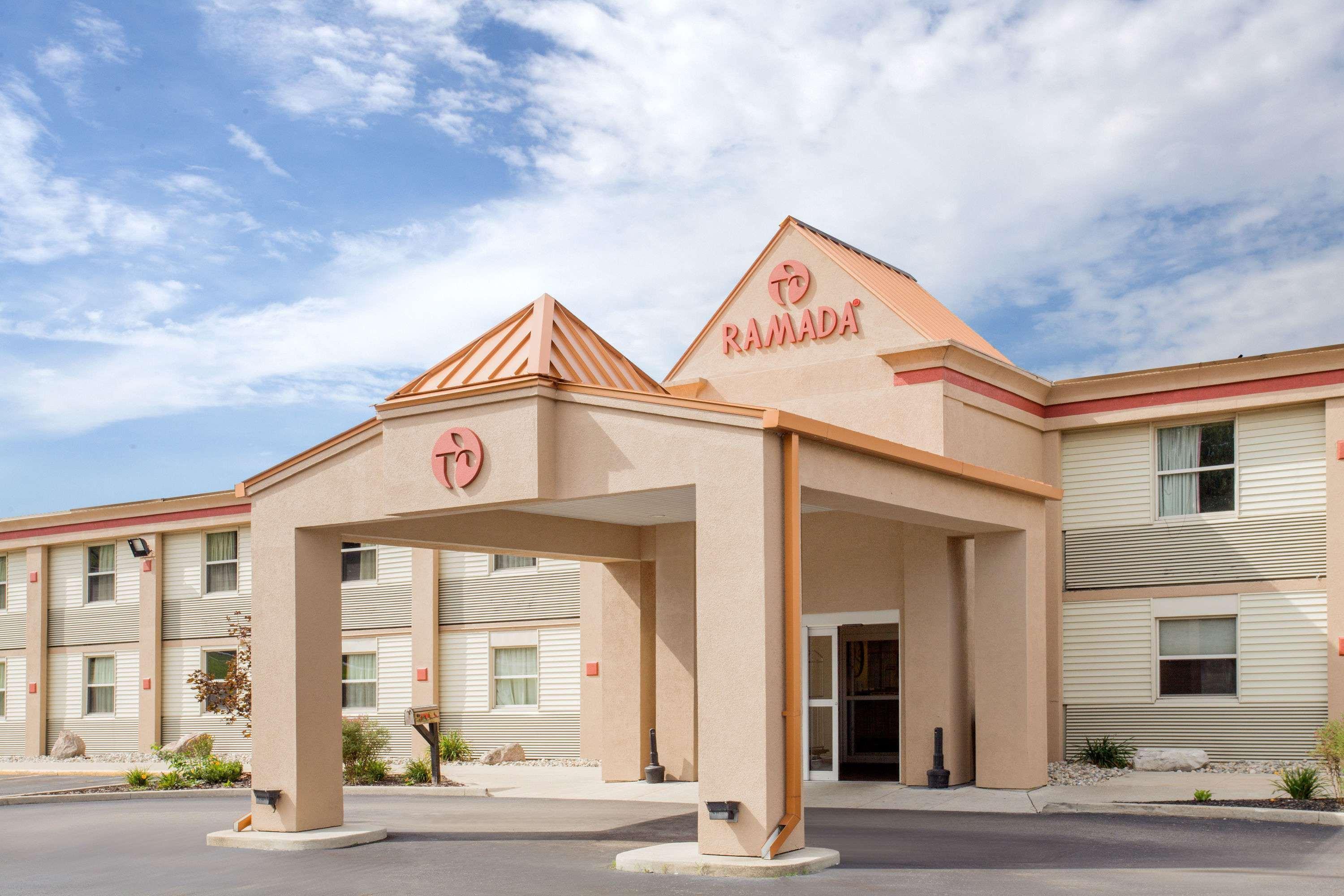 Ramada By Wyndham Angola/Fremont Area Exterior foto